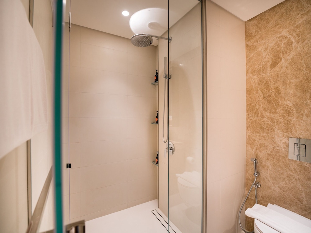 Easygo-luxury Beachfront 1bdr Grand Bleu