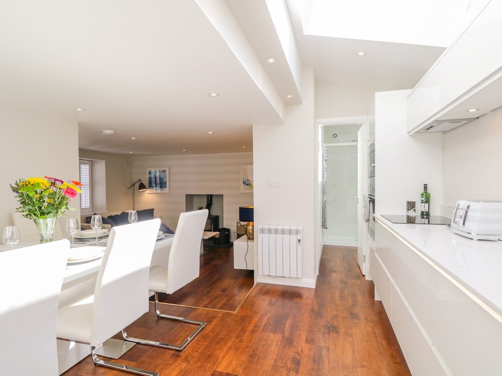 36 Sandend Village