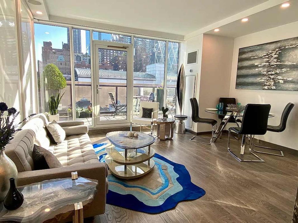 Vesper Court by Rove Duplex PH w Hot Tub Roof