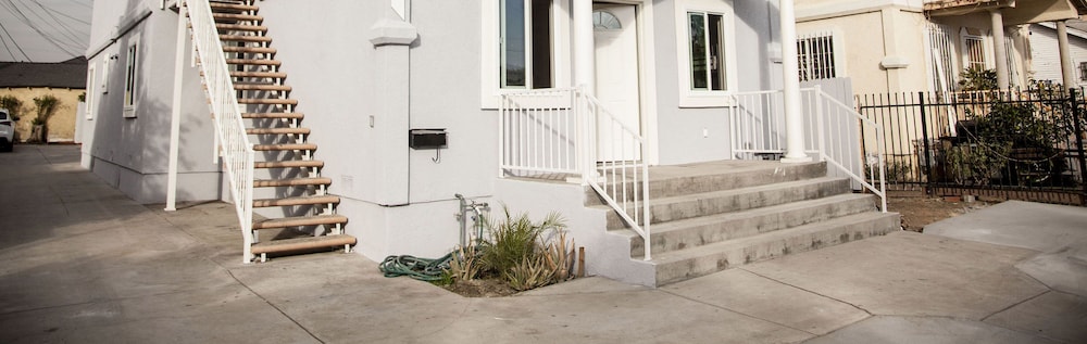 Los Angeles Extended Stay Hostel - Image 1