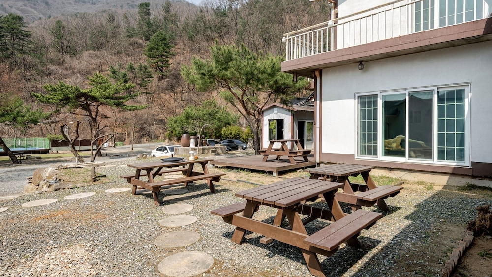 Gapyeong Iris Pension