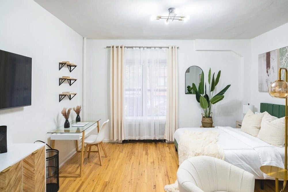 317 UES Apartments