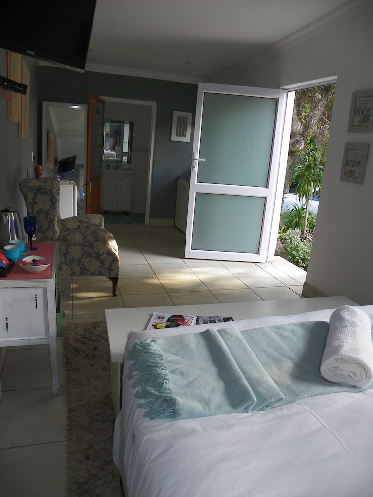 Blue's Guest House