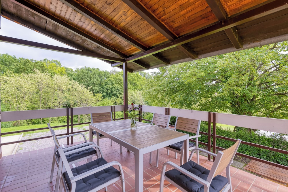 Lovely House Near Zagreb With Terrace view 4