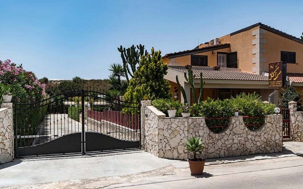 Kamarina Land photo 1