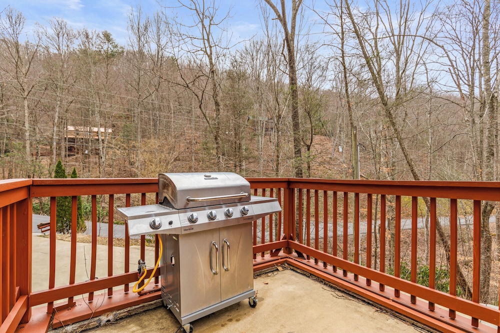 Hickory Hollow Hideaway