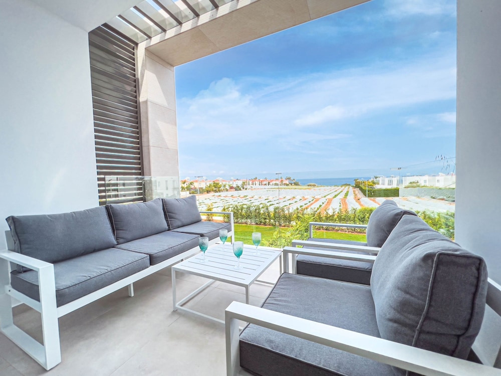 Azure Seaview - Jade Villa