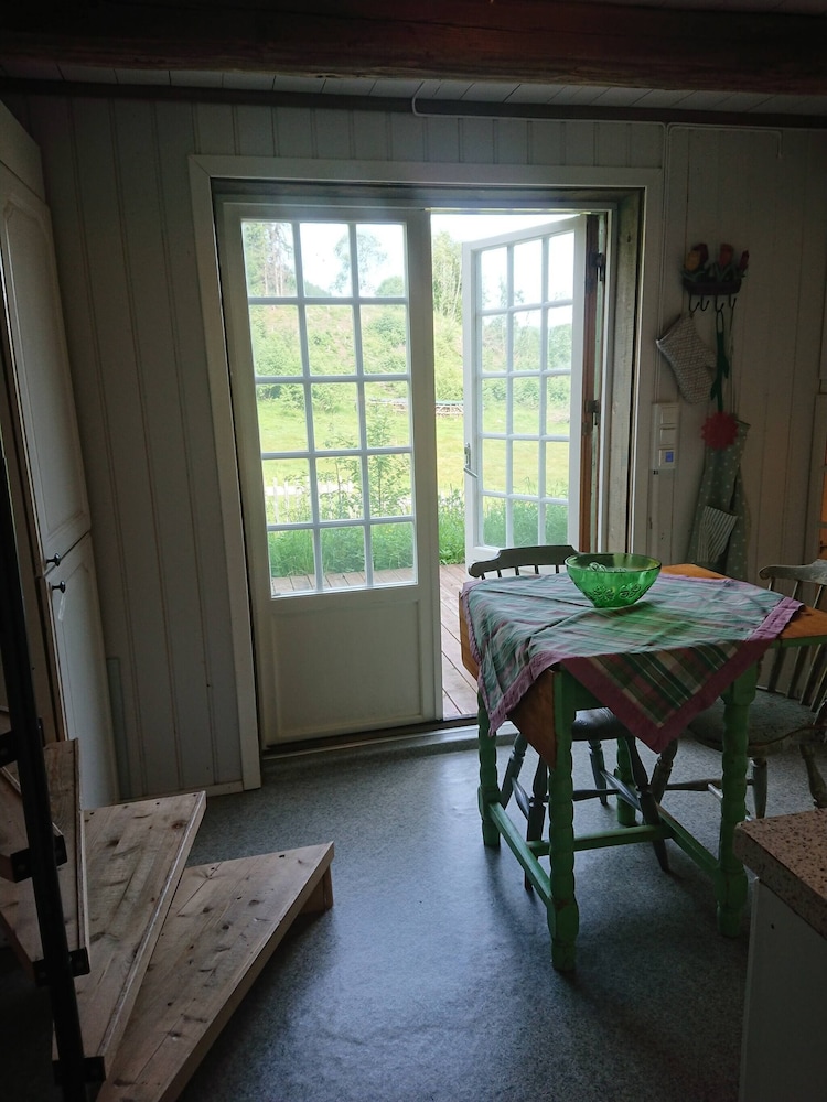 Cozy Cabin Retreat in Scenic Valley, E6 South of Trondheim