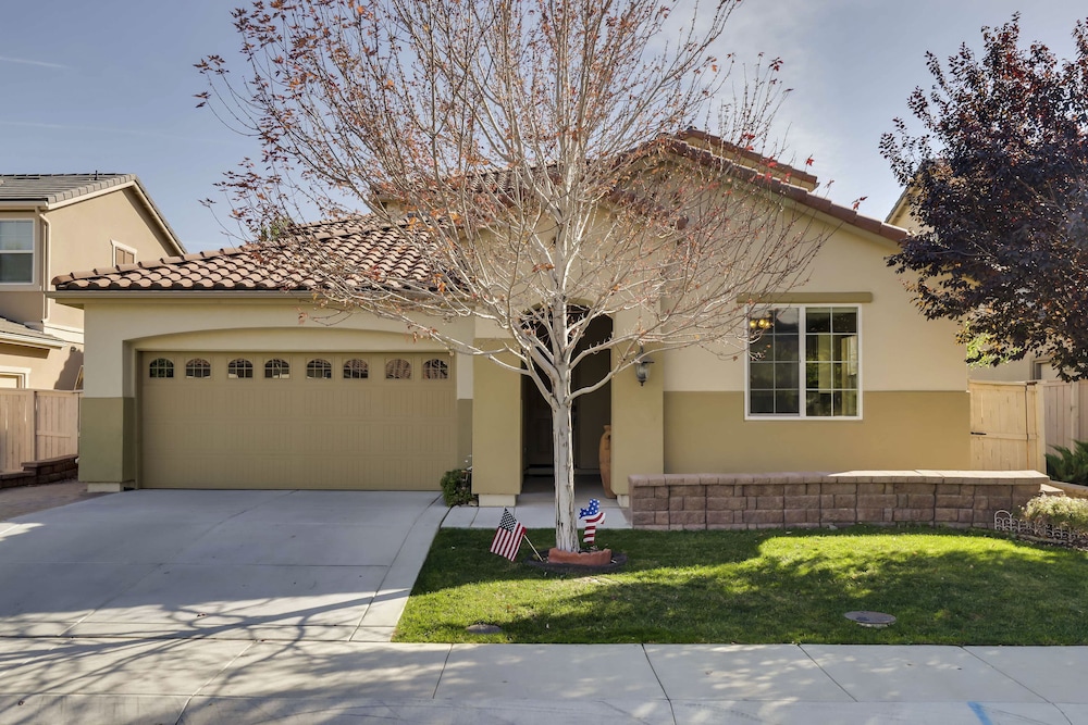 Reno Vacations - Reno Home 7 Mi to Reno-sparks Convention Center! - Property Image 2
