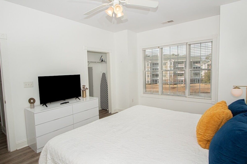 Magnolia Pointe Magnolia Lake 4827-301 3 Bedroom Condo