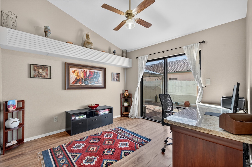 Tempe Oasis With Fire Pit & Bbq Lounge 2 Bedroom Home