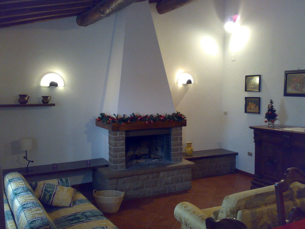 Campitello Farmhouse view 2
