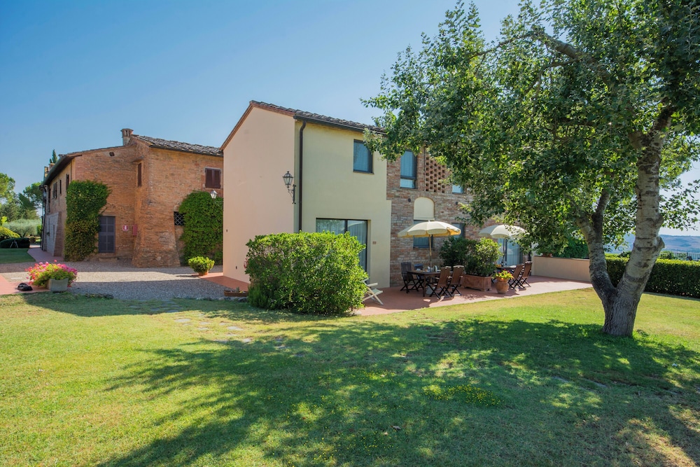 Amazing Chianti Site Olivo Shared Pool