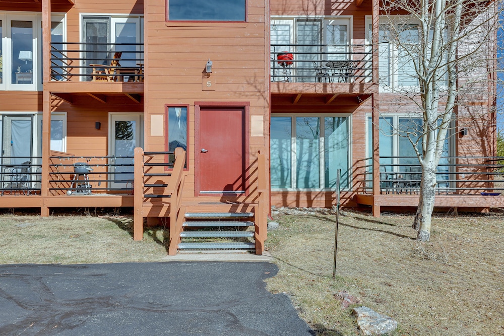 Heated Pool Access + Near Skiing: Colorado Retreat view 3