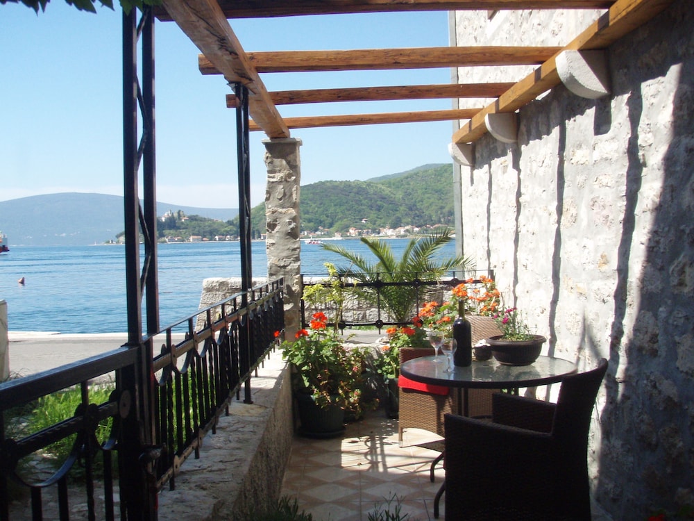 Apartments Villa Serventi