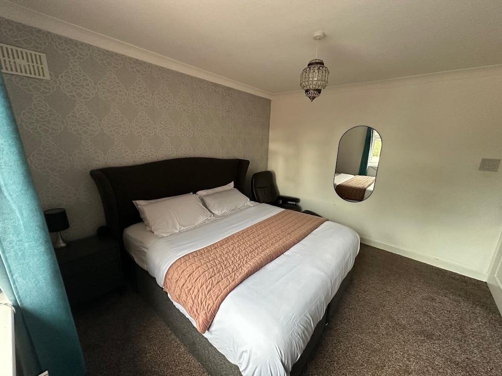 Manchester Retreat With 3 Bedrooms
