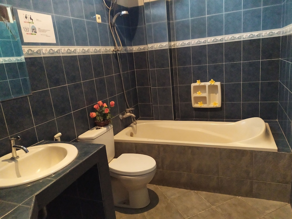 Twenty4Seven Bed & Breakfast - Hostel