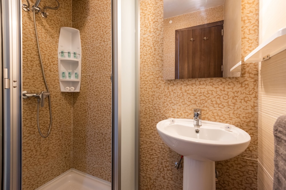 Seashells Penthouse Seaview Terrace by Getaways Malta photo 4