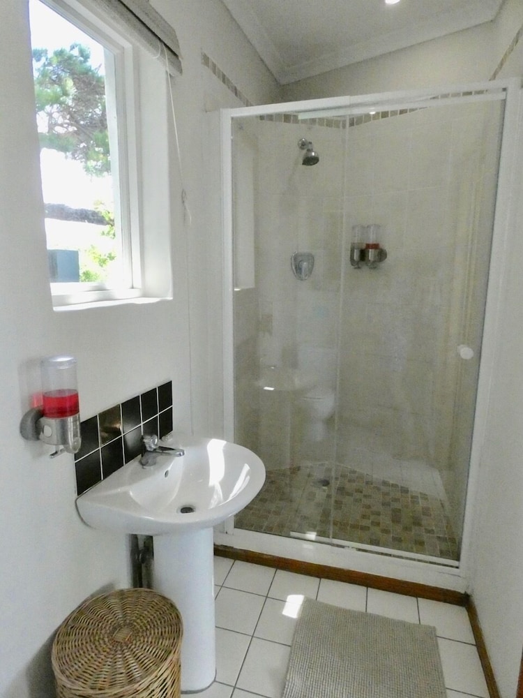 Ocean Golf Guest House