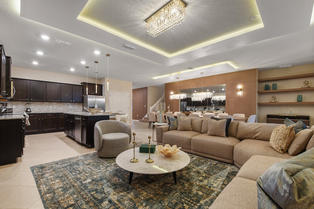 Ultimate Family Fun Retreat 10-bedroom Luxury Home
