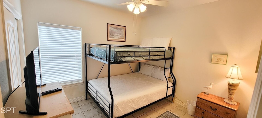 Beach & Palms Condo 2 Bedroom Condo by RedAwning view 2