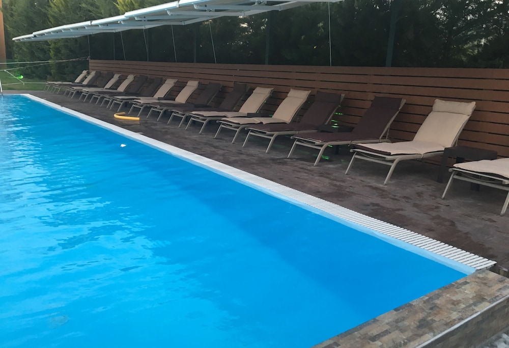 Anilio Plaza