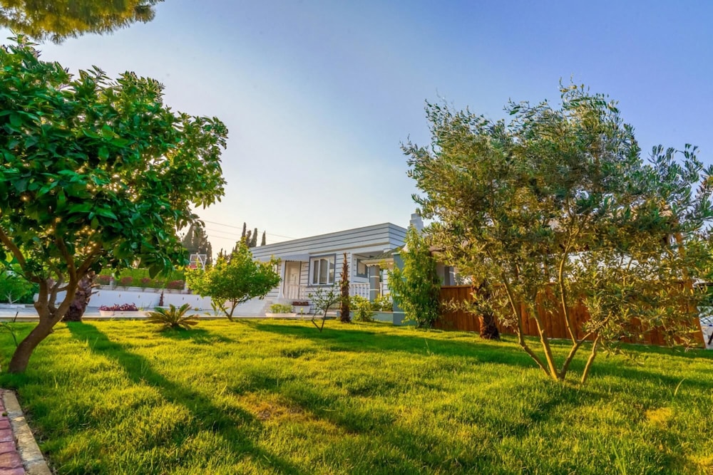 Marvelous Conservative Villa in Muratpasa