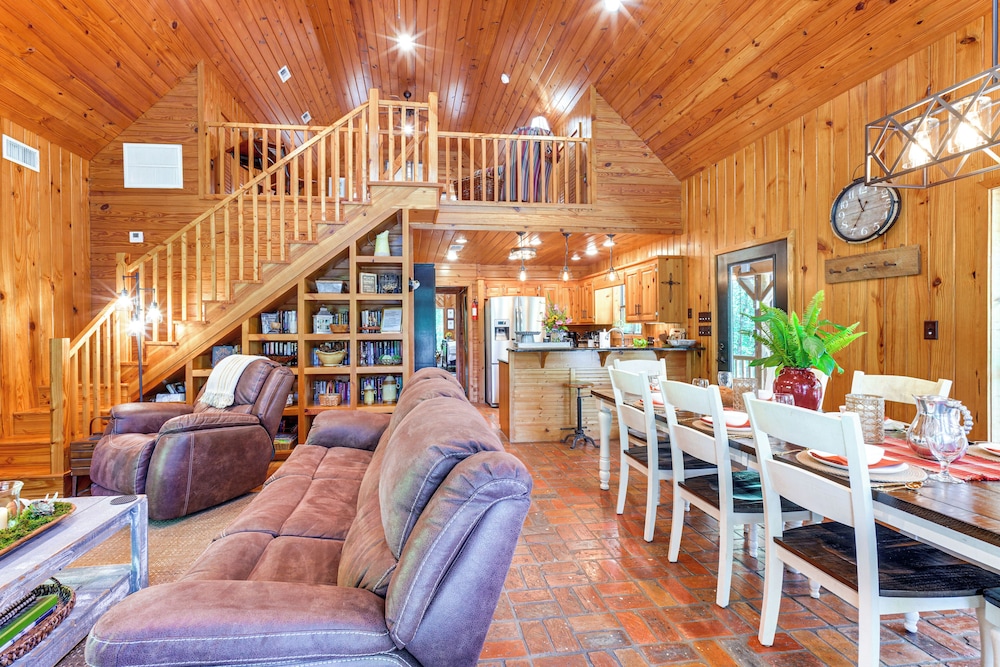 Riverfront Cabin w/ Outdoor Oasis in Seminary! - Property Image 44