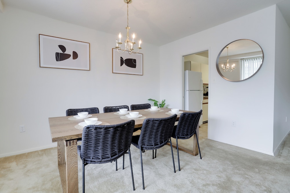 Prime Crystal City Apartments