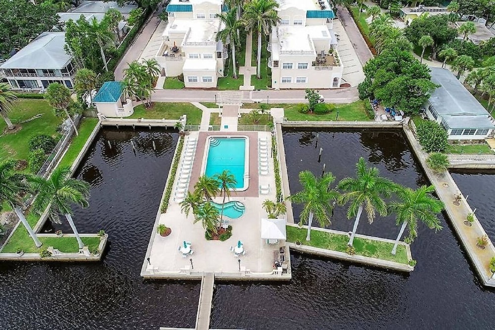 Palm Bay Club by Beachside Management