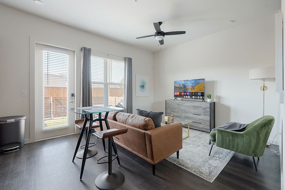 Med Jet Ease 1BR Private Backyard DAL Utsw