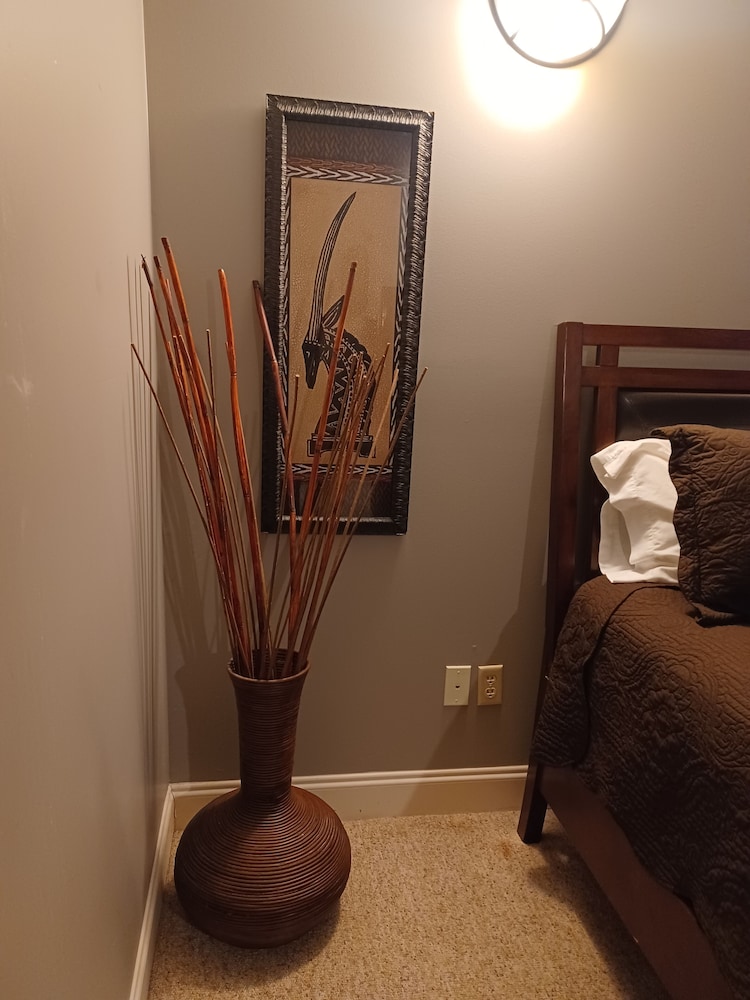 Natchez Manor Bed & Breakfast