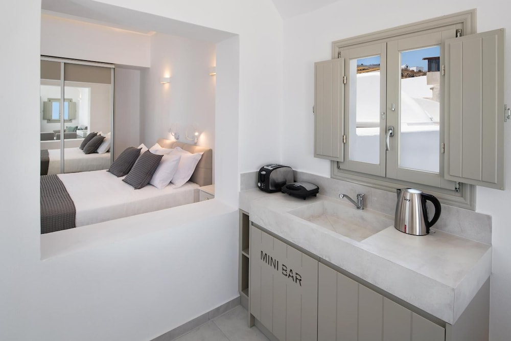 Altemar Suites
