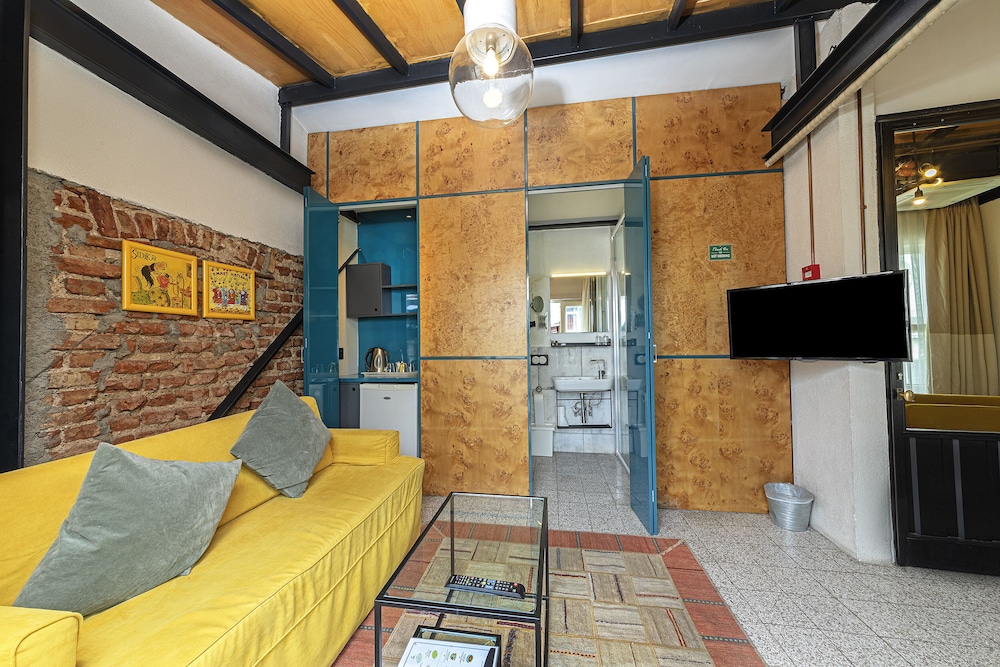 Raven Suites Taksim - Image 27