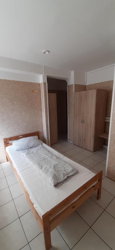 2-Rent Group Hostel Apartments EVE74