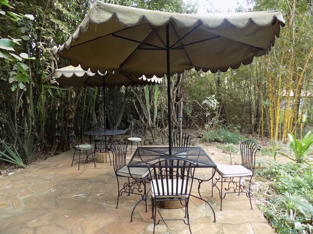 Octagon Lodge