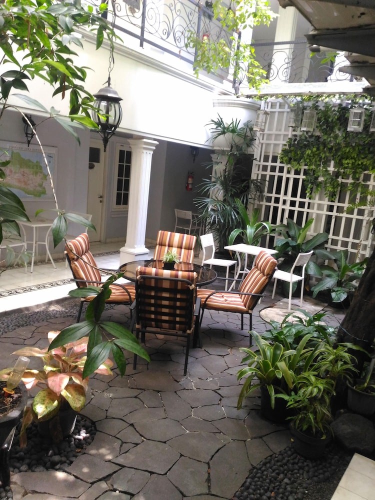 La Nostalgie Boutique Hotel