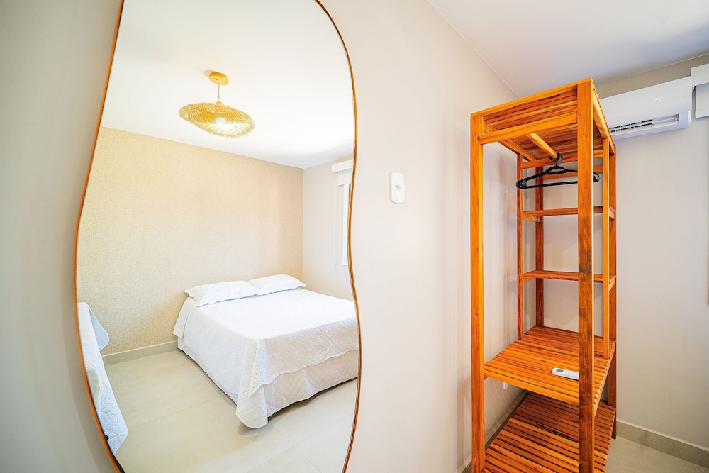 Casa DelMare Cond. com saída na praia