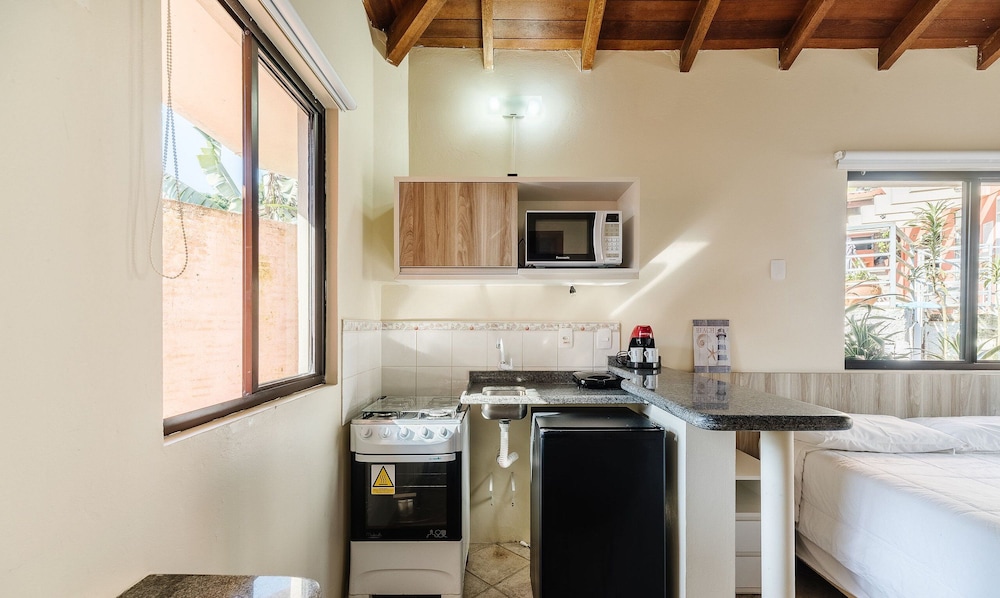 JOFs Apartamentos c Piscina e Vista Mar