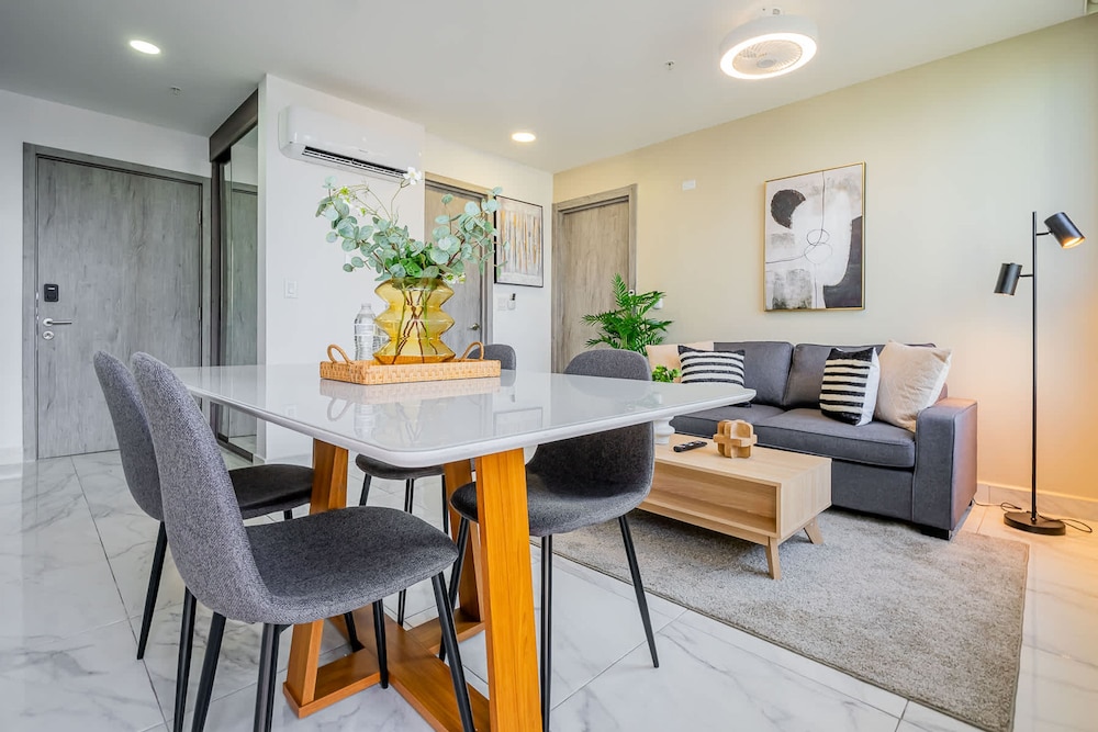 w Elegant 1BR w Bay View in Calle 50