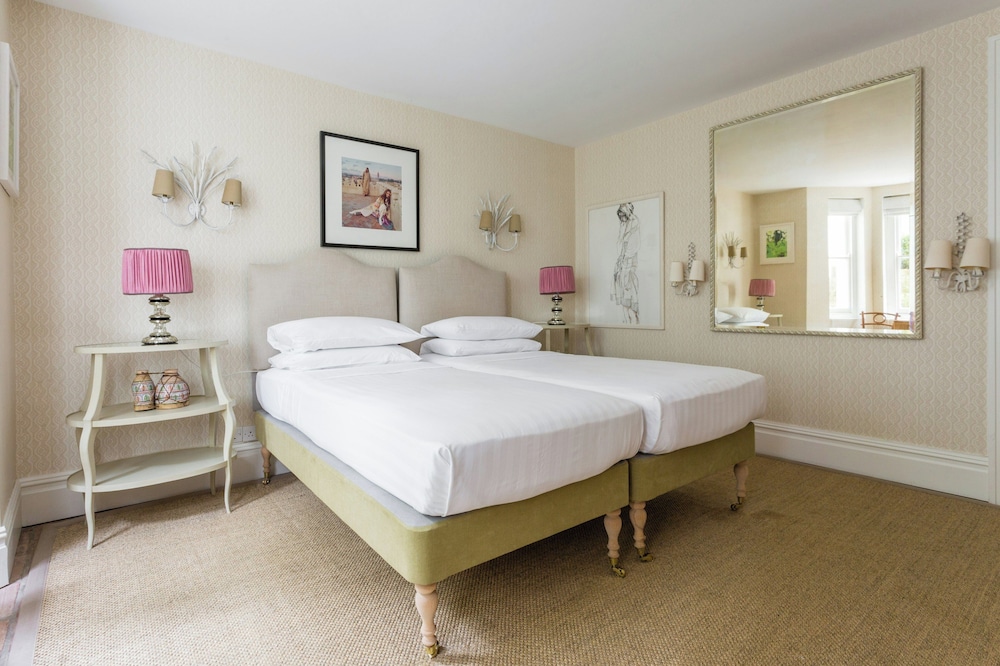Aldridge Road Villas II by Onefinestay photo 5