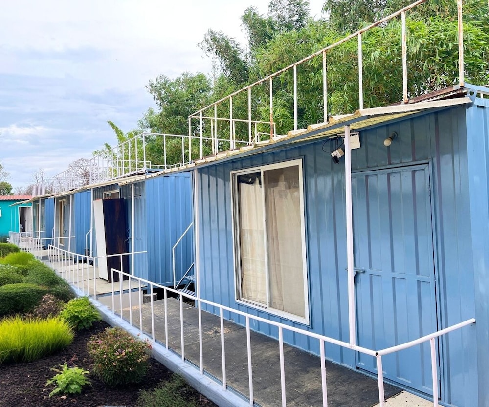 Sizzle Bay Resort