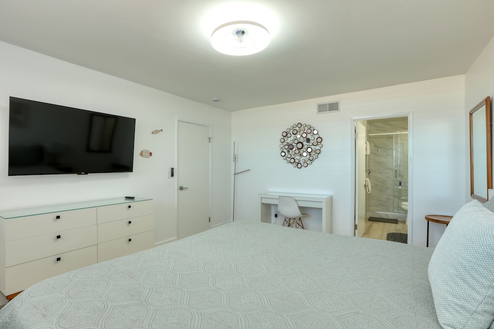 125 Pismo Shores 3 Bedroom Condo by RedAwning view 4
