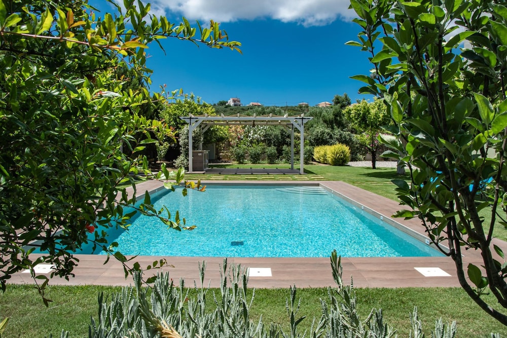 Villa Dimokratia
