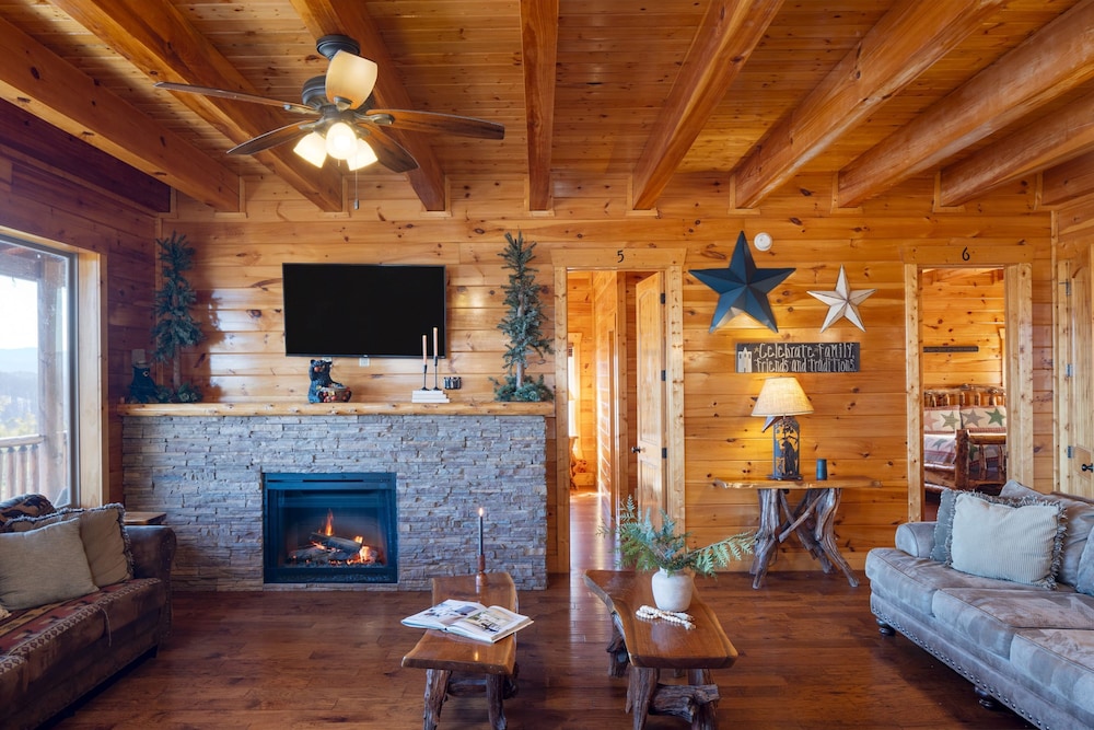 100 Guests Blackthorn Sister Smokies Homes Luxury Mountain Retreat