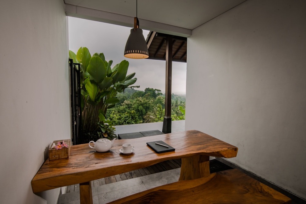 Abinawa Hill Villa