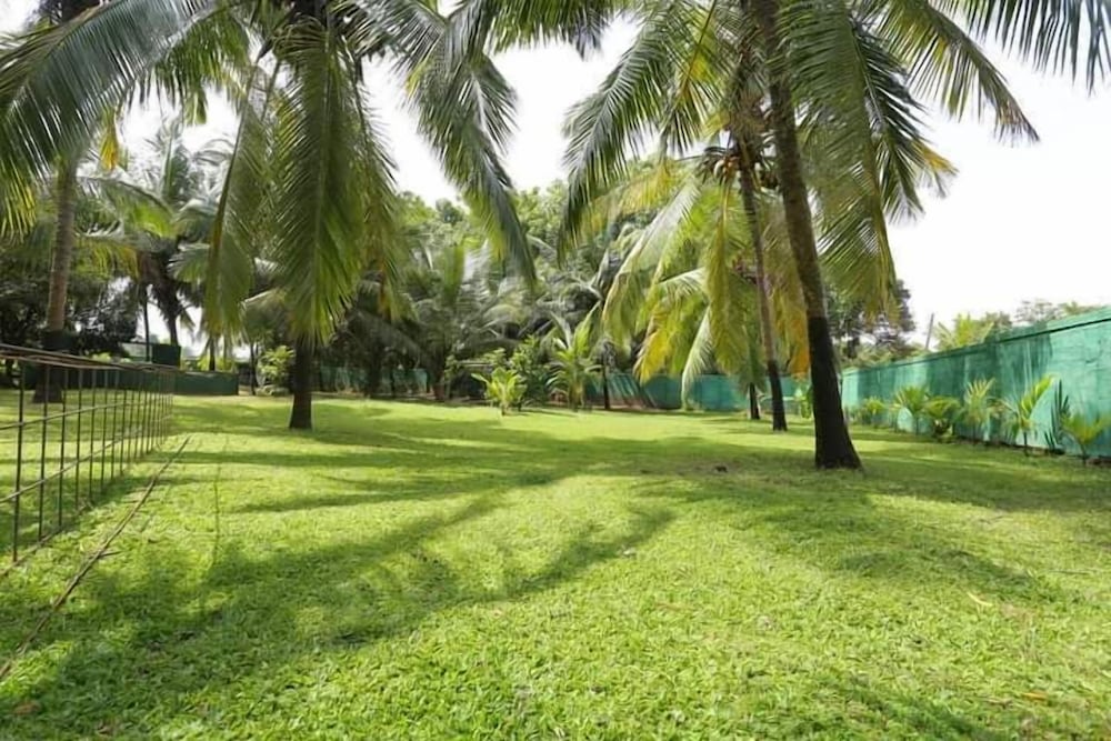 Kumbuk Sewana Villa