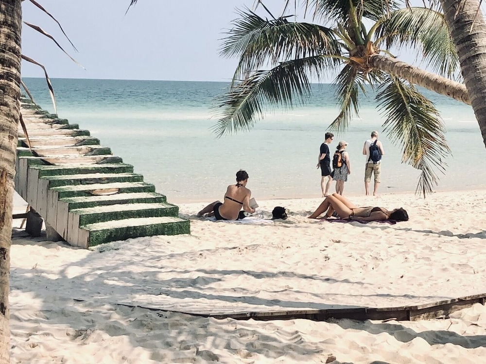 TEDDY 108 HOMESTAY & CAFE - GRAND WORLD PHU QUOC view 2
