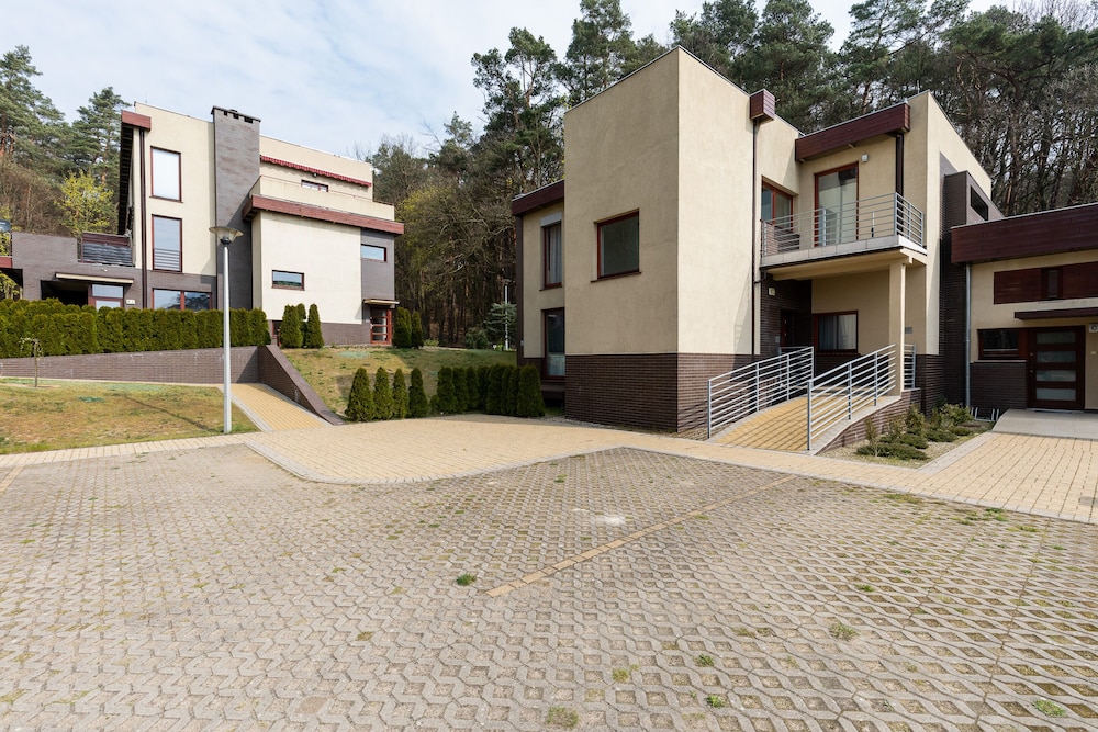 Apartments Lesna 17 by Renters view 3