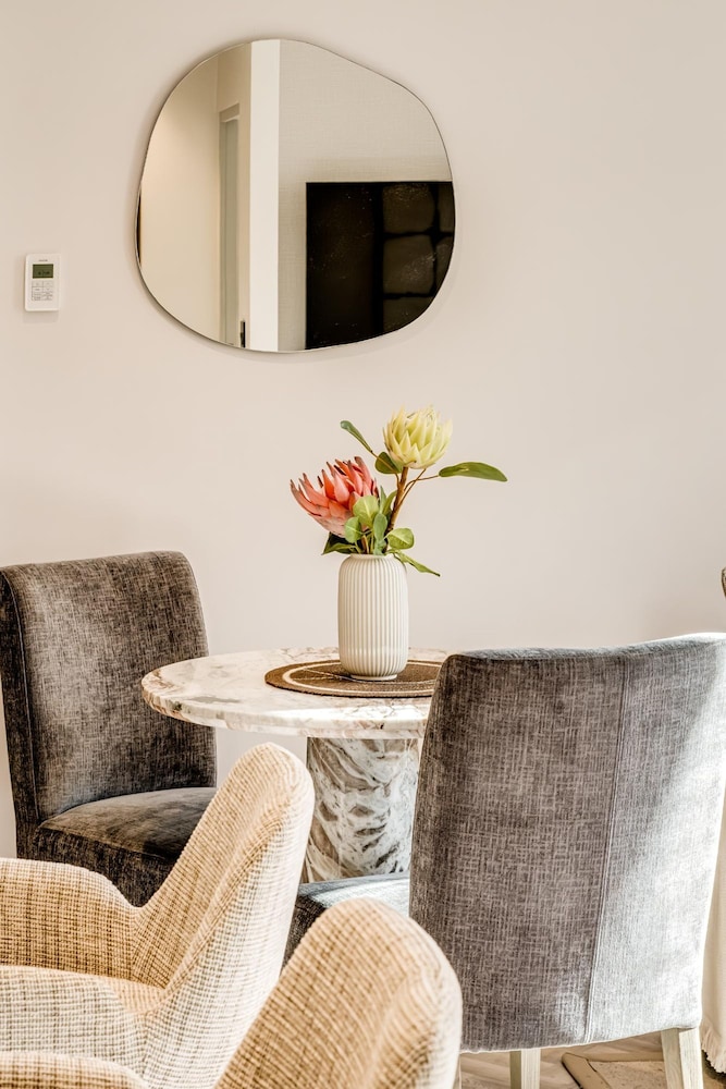 Cape Town Central 1bed Apartment City Suite 1006